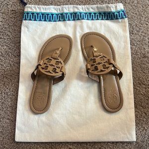 tory burch sandals size 5